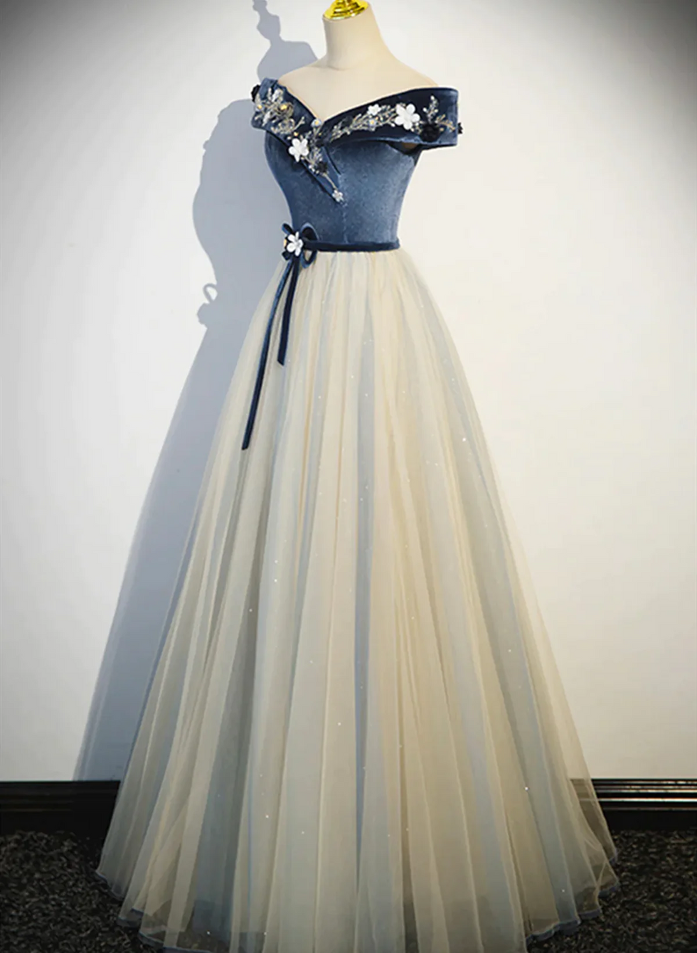 Grey Blue A Line Lapel Long Sleeves Cocktail Dress