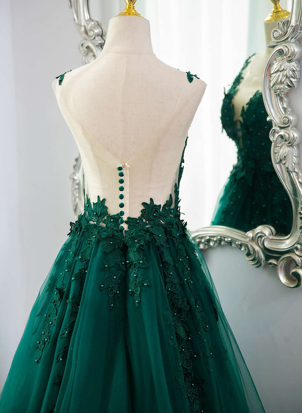 Dark Green V-Neck Evening Dress with Beadings & Lace Appliques