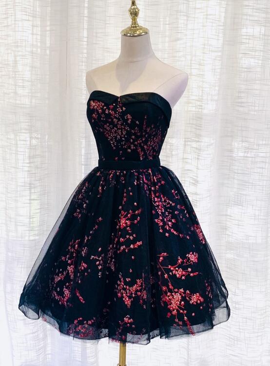Lovely Black Sweetheart Short Homecoming Dress, Black Prom Dress US size 6 / Black