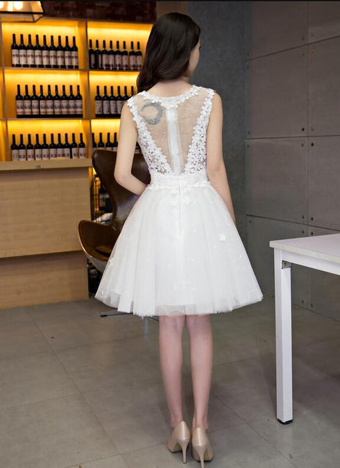 White Tulle Lace Round Neckline Knee Length Graduation Dresses, White